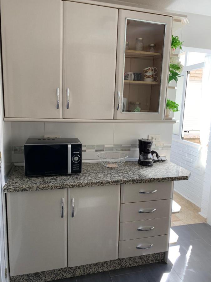 Atico Gaviota Terraza Y Parking Lägenhet Granada Exteriör bild